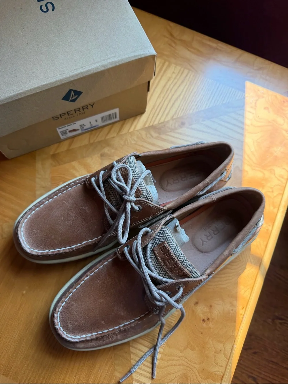 Sperry Men's billfish  3 eye Boat Shoe in dark tan sz 9